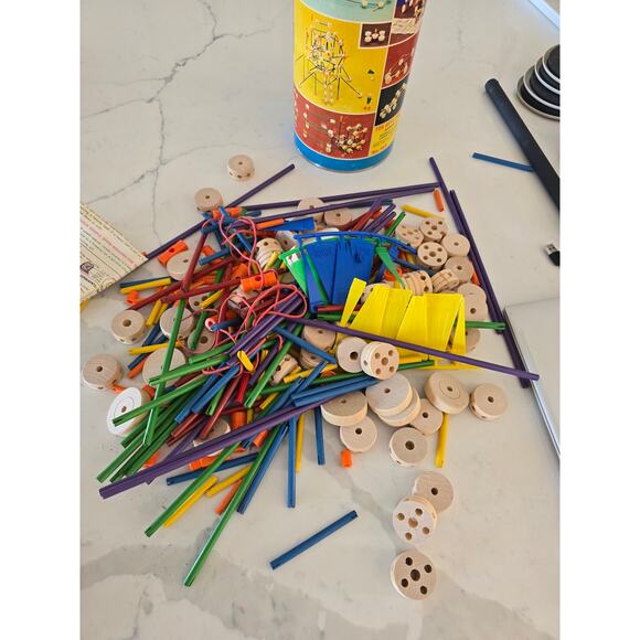 Vintage Tinkertoy 1972 might have missing pieces - Picture 5 of 8